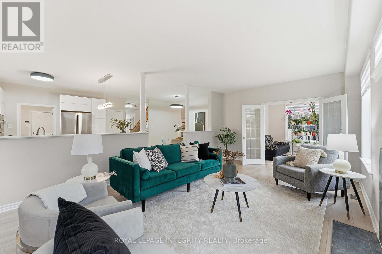 607 Devonwood Circle