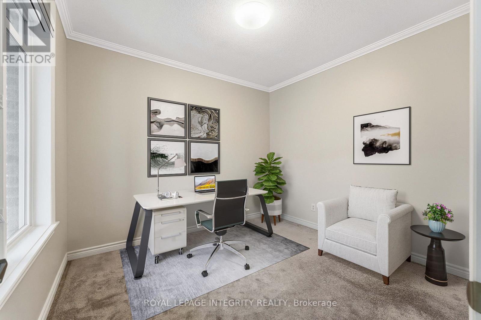 607 Devonwood Circle