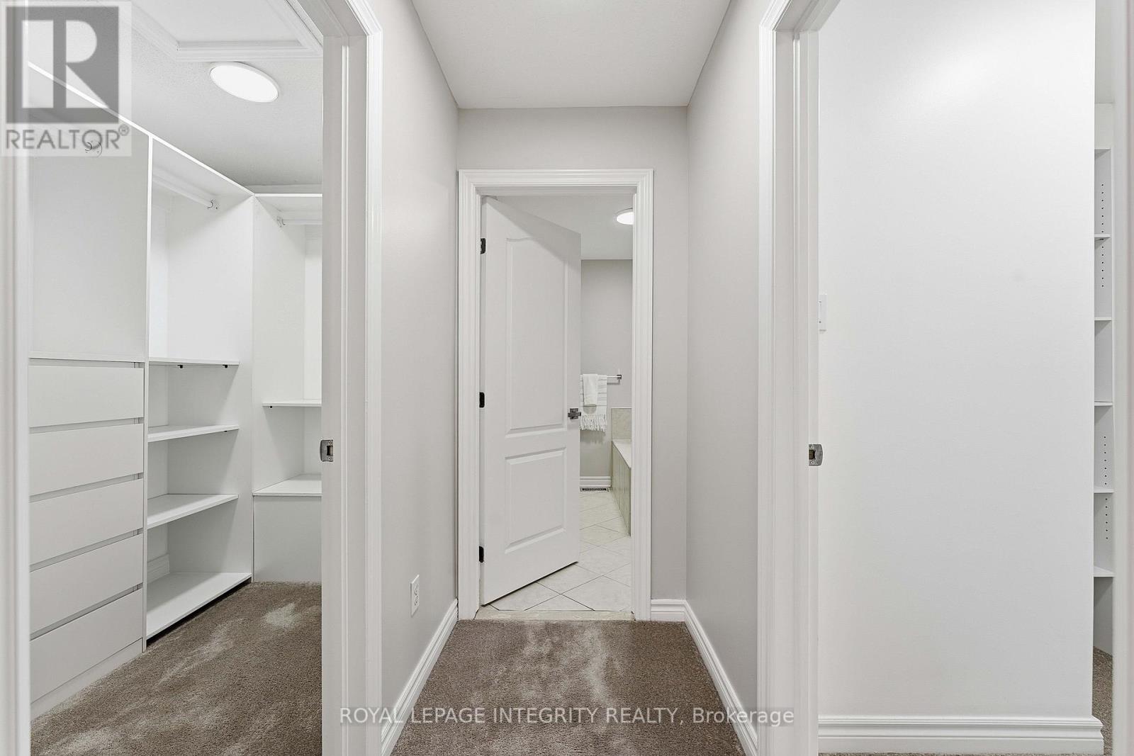 607 Devonwood Circle