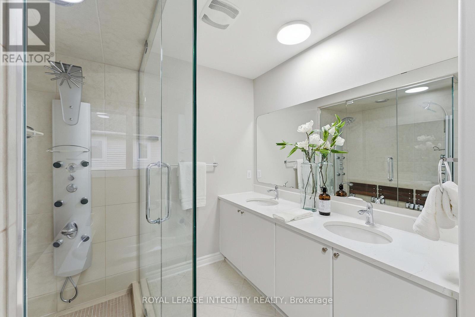 607 Devonwood Circle