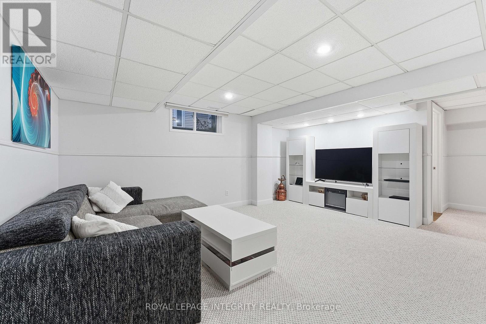 607 Devonwood Circle