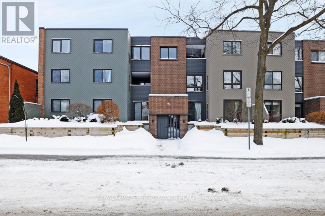 2d - 142 Waverley Street