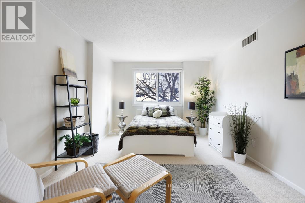 2d - 142 Waverley Street