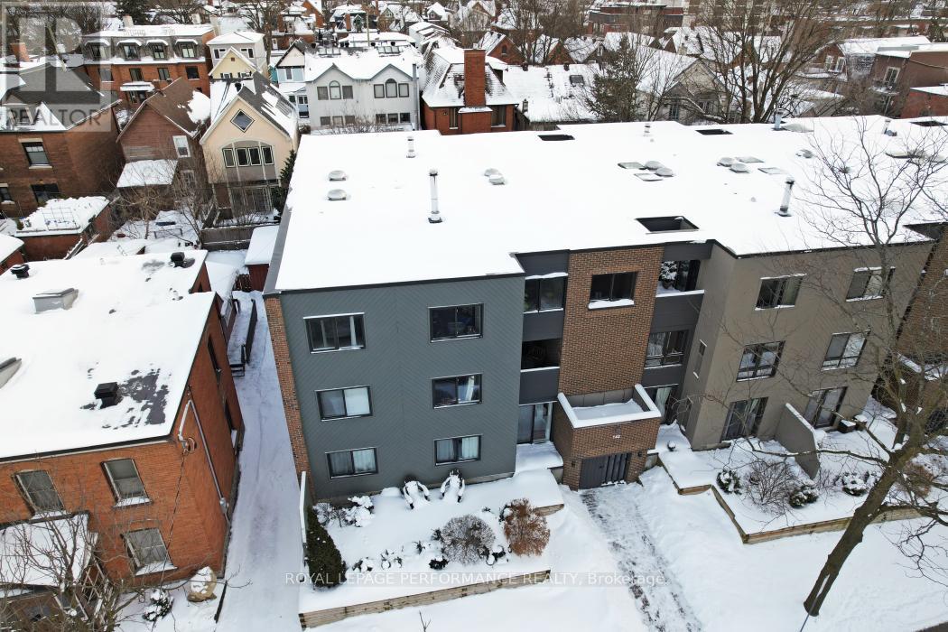 2d - 142 Waverley Street