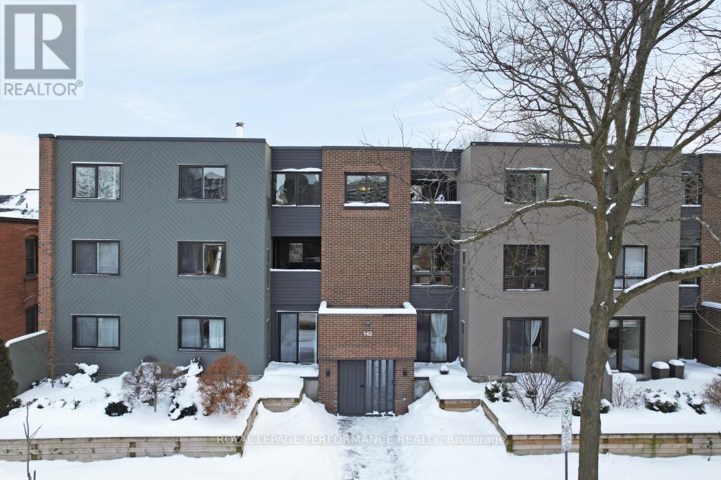 2d - 142 Waverley Street