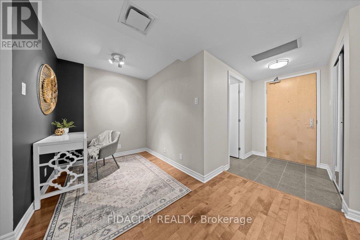 417 - 200 Lett Street