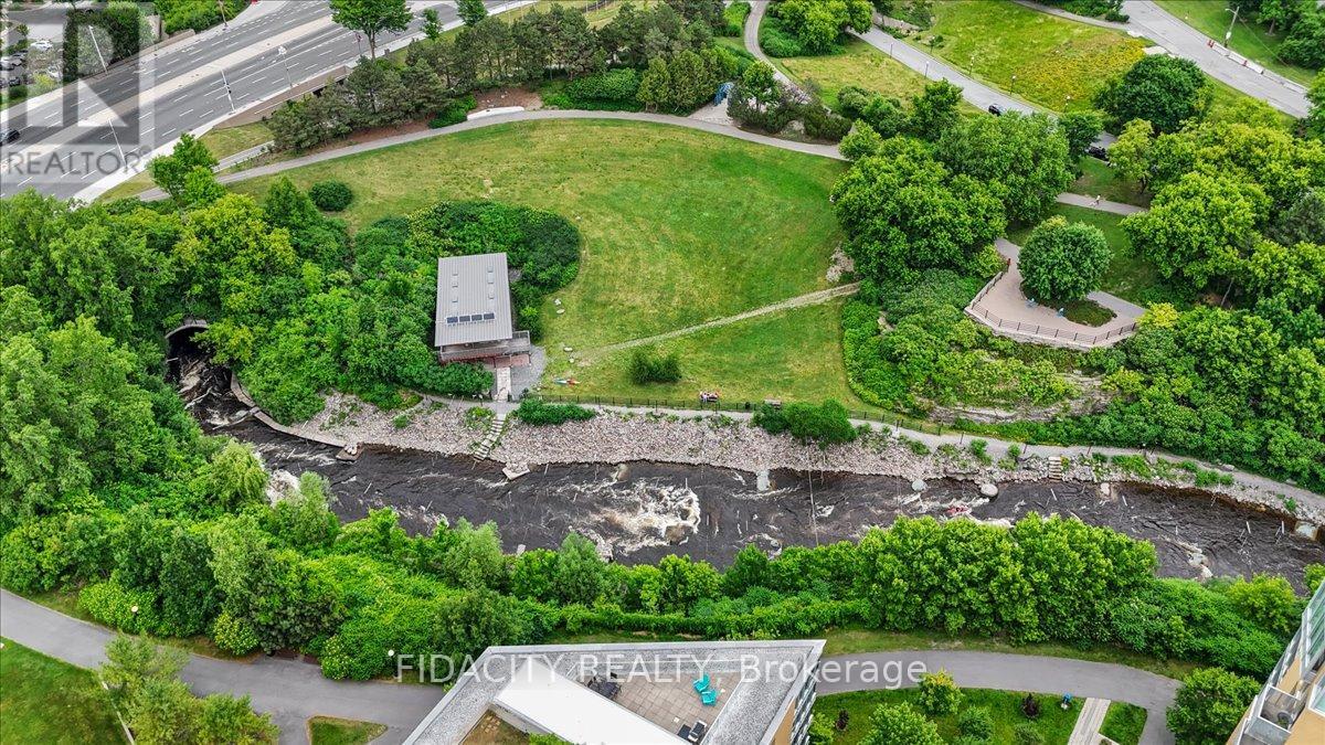 417 - 200 Lett Street