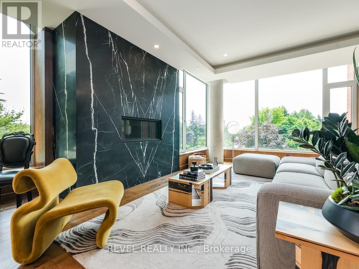 205 - 1 Fifth Avenue