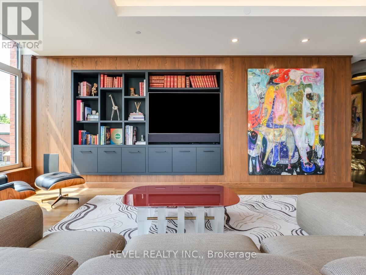 205 - 1 Fifth Avenue