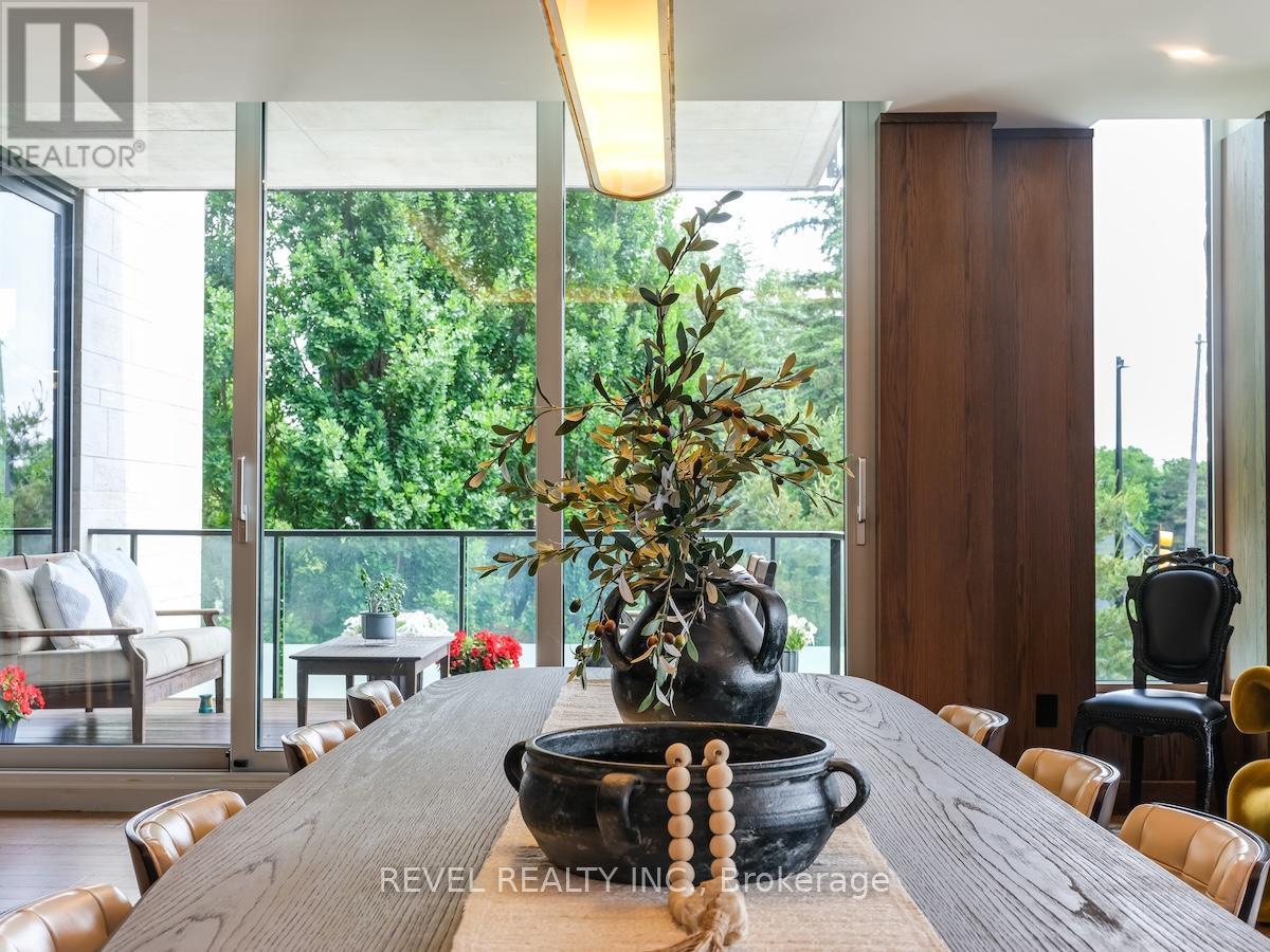 205 - 1 Fifth Avenue