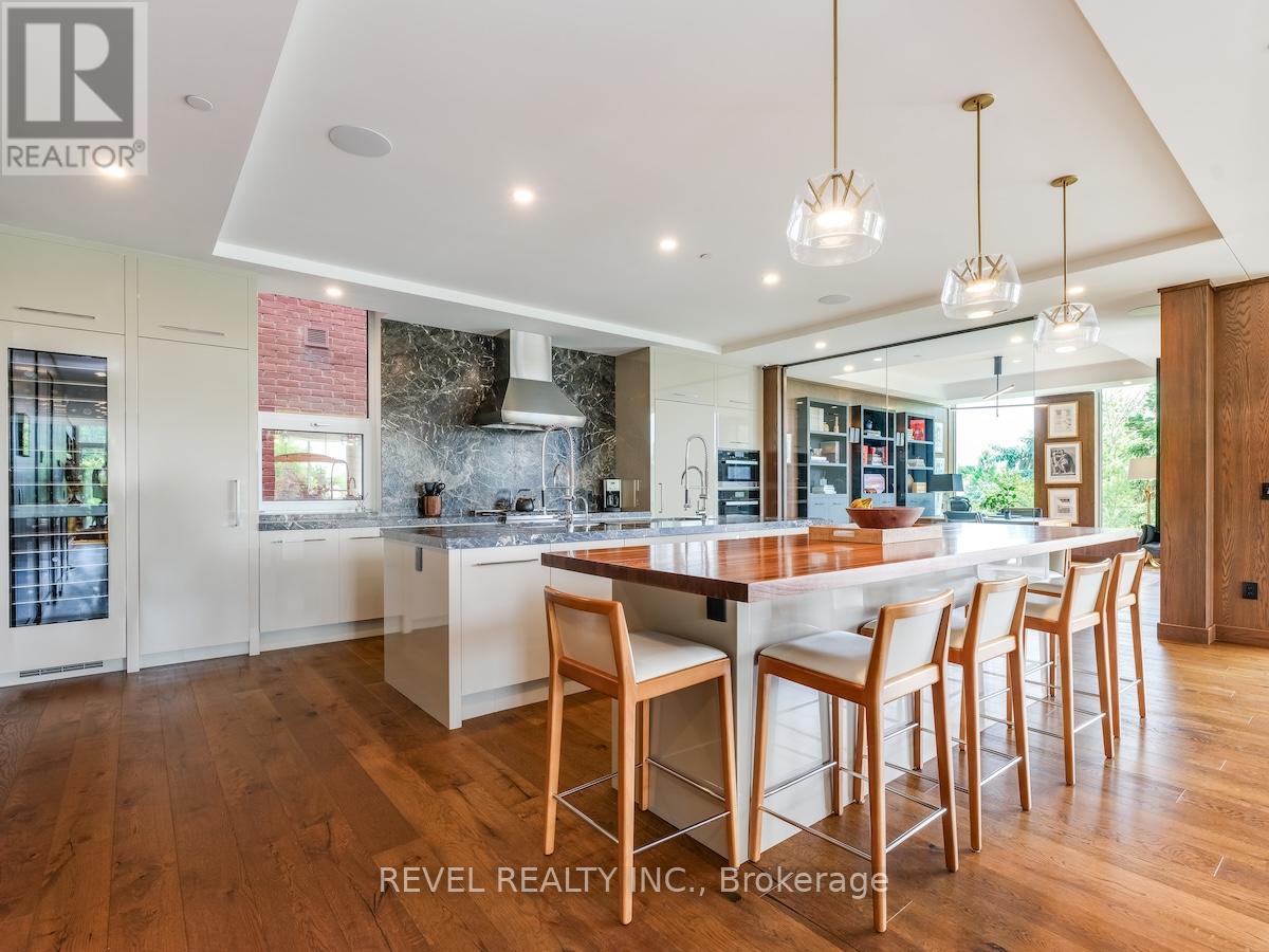 205 - 1 Fifth Avenue