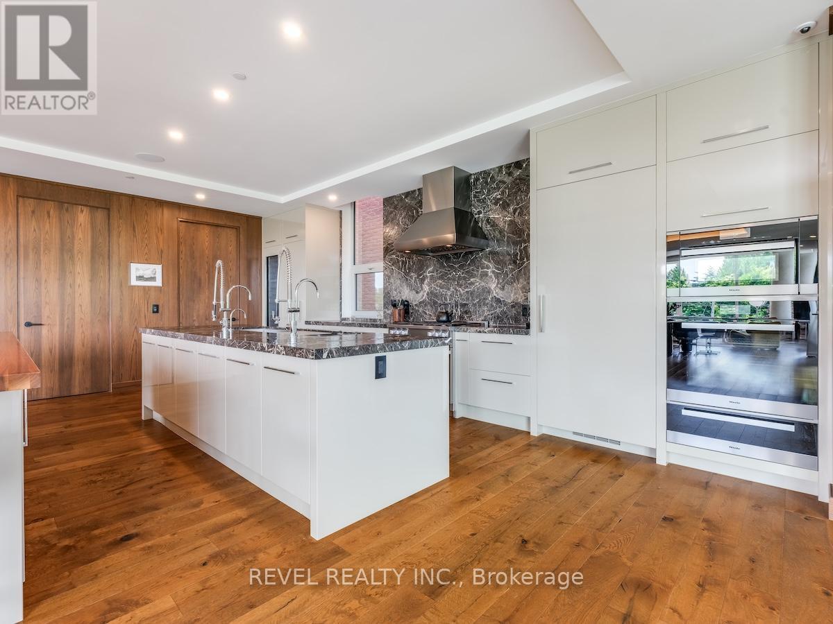 205 - 1 Fifth Avenue