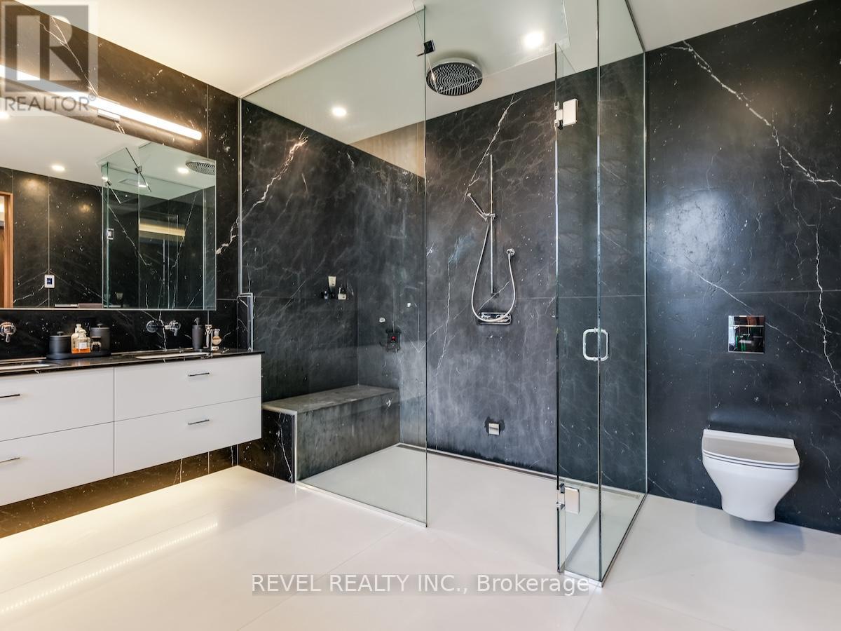 205 - 1 Fifth Avenue