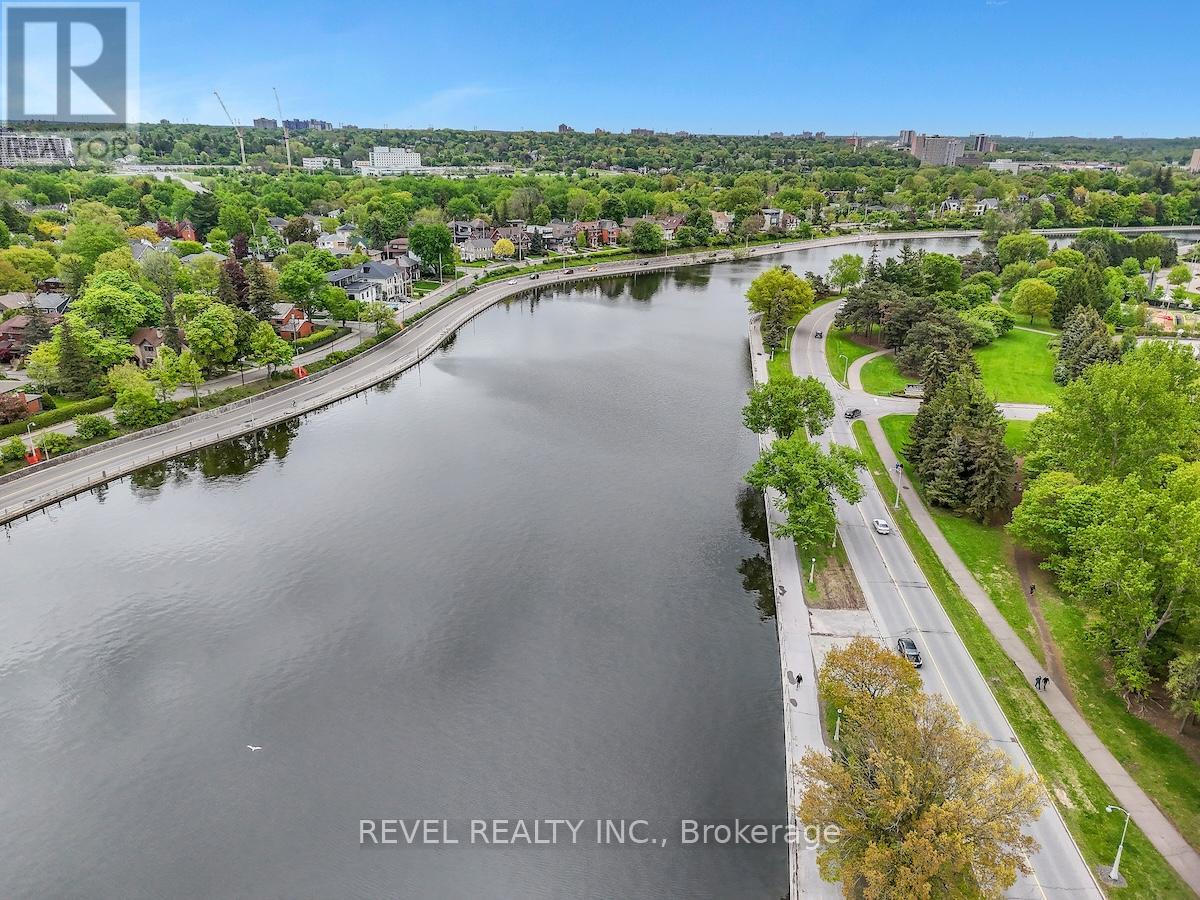 205 - 1 Fifth Avenue