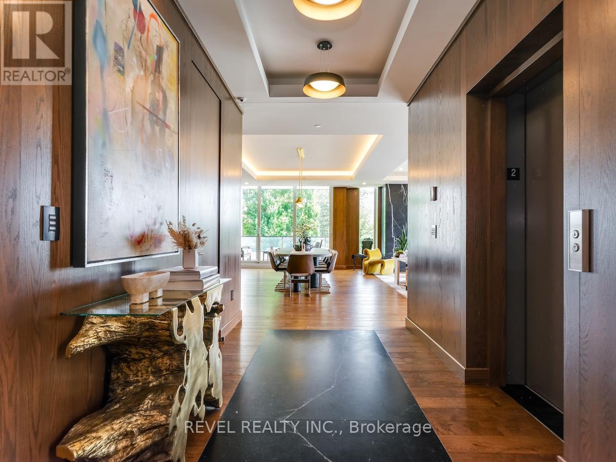 205 - 1 Fifth Avenue