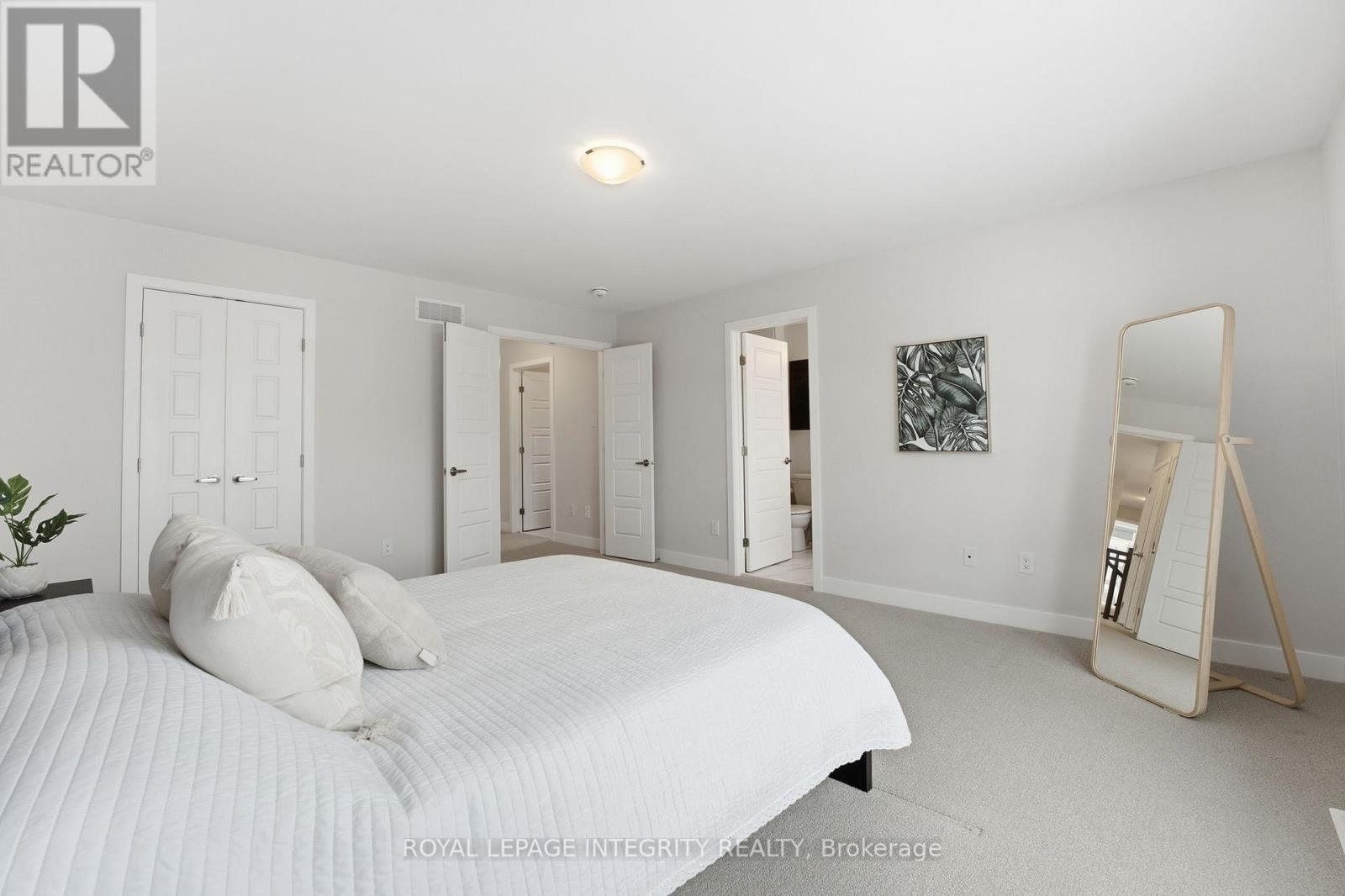 316 Whitham Crescent