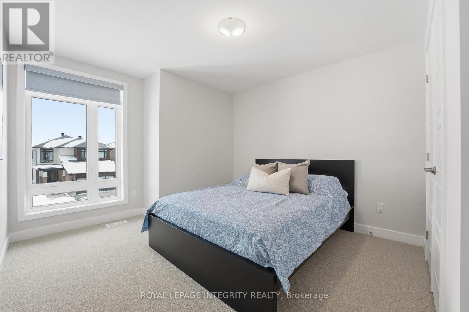 316 Whitham Crescent