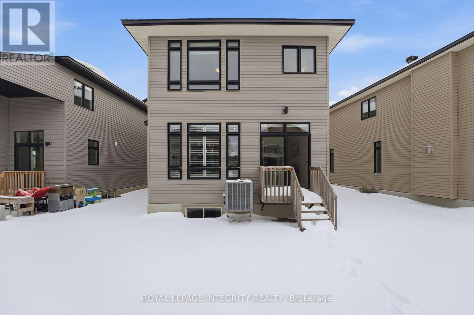 316 Whitham Crescent