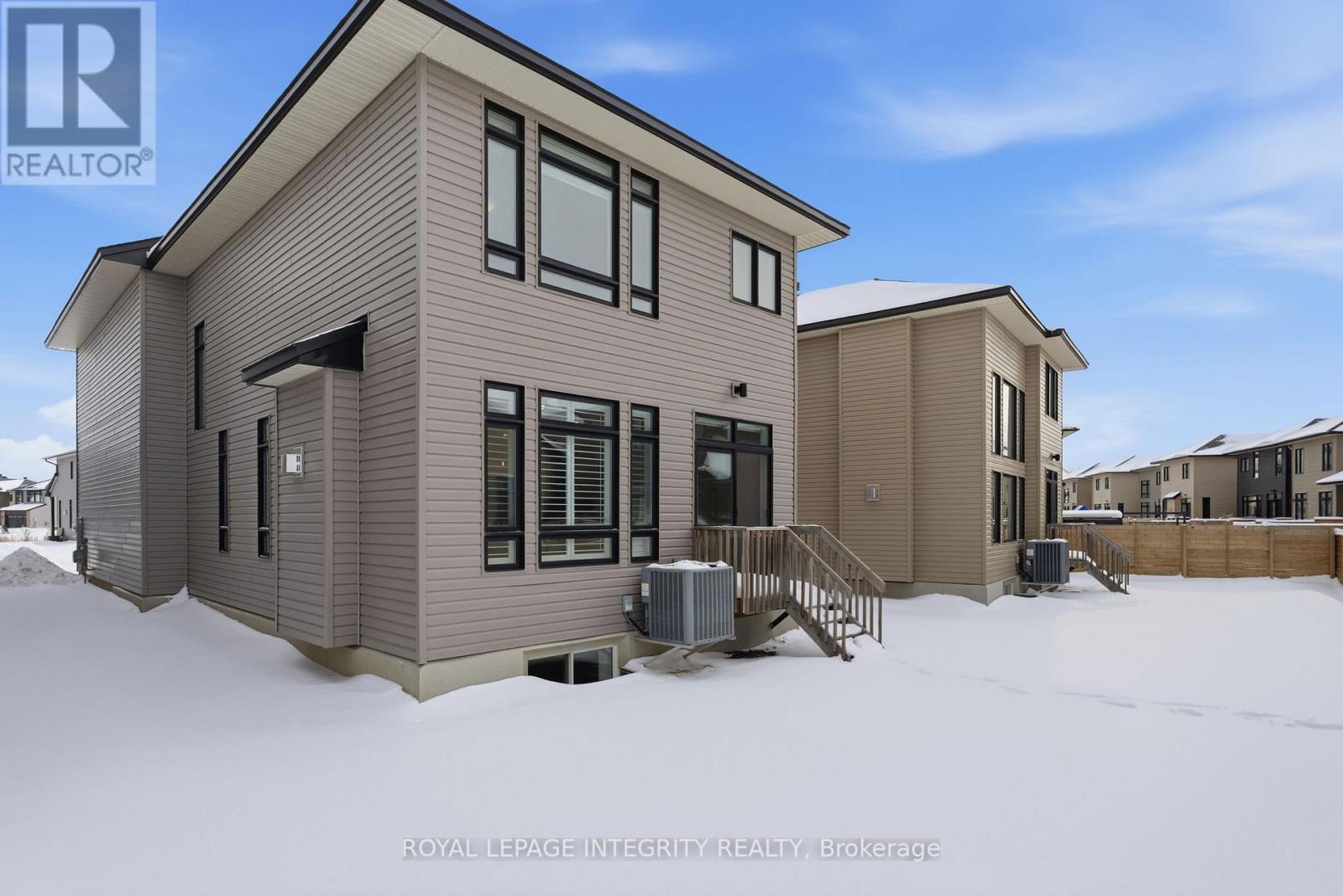 316 Whitham Crescent