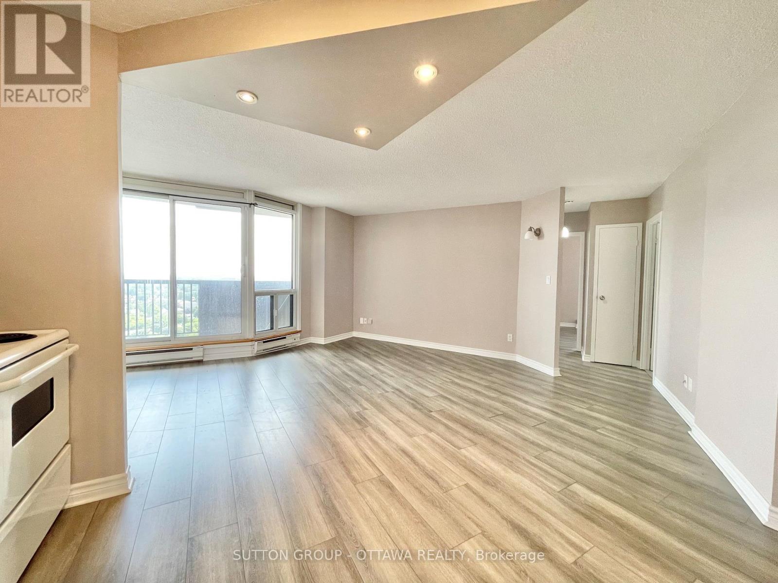 1908 - 900 Dynes Road