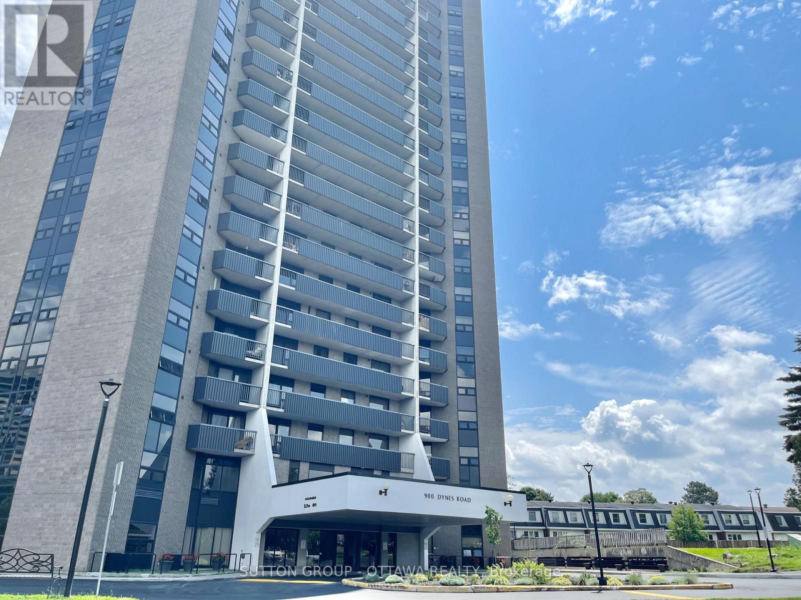 1908 - 900 Dynes Road