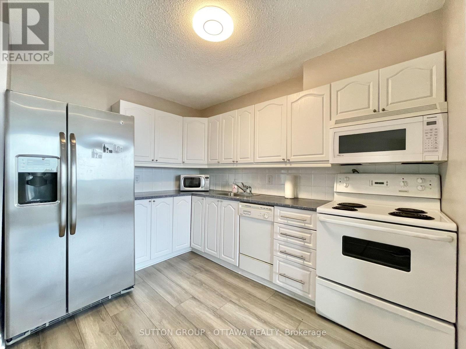 1908 - 900 Dynes Road