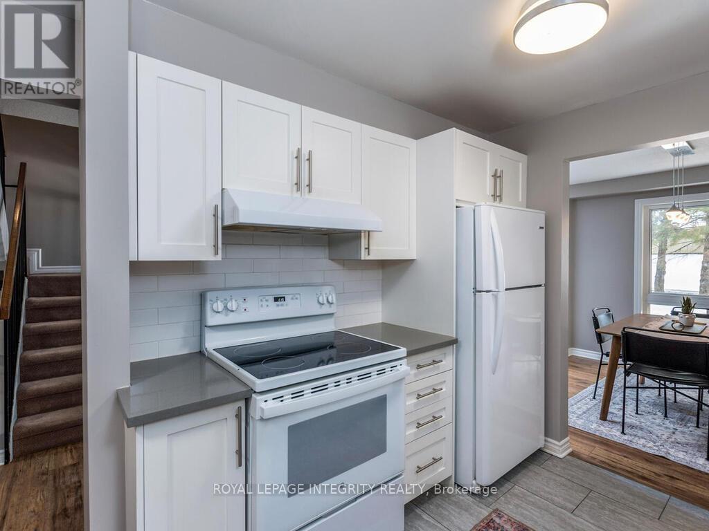 14 - 146 Valley Stream Drive