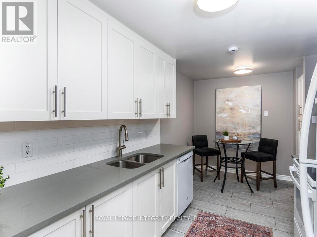 14 - 146 Valley Stream Drive