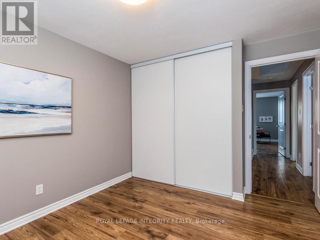 14 - 146 Valley Stream Drive