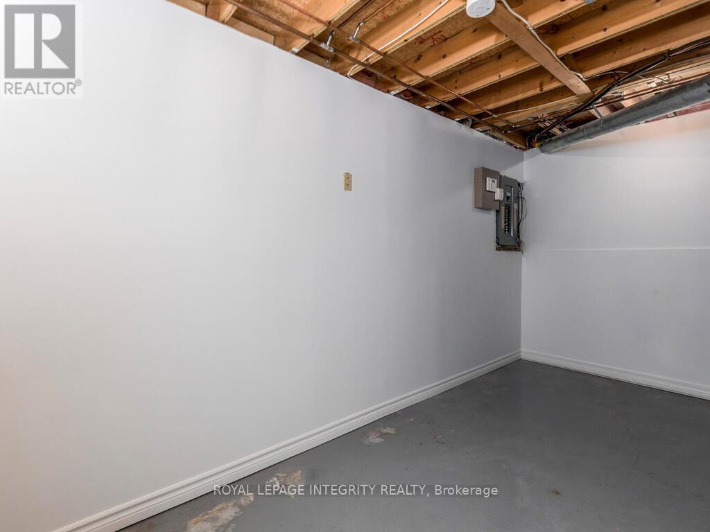 14 - 146 Valley Stream Drive