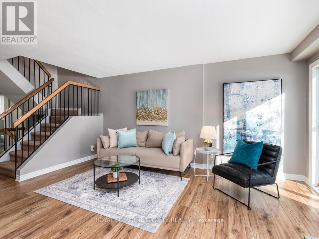 14 - 146 Valley Stream Drive