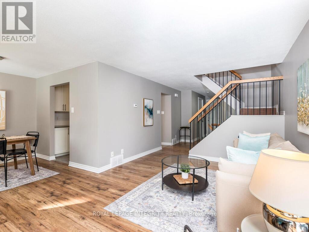 14 - 146 Valley Stream Drive