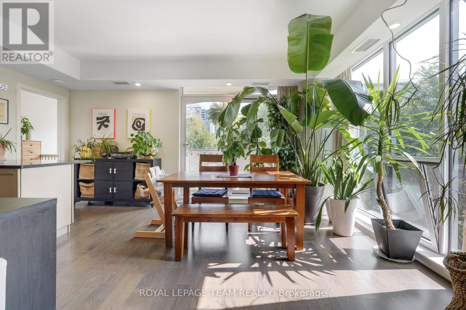 324 - 300c Lett Street