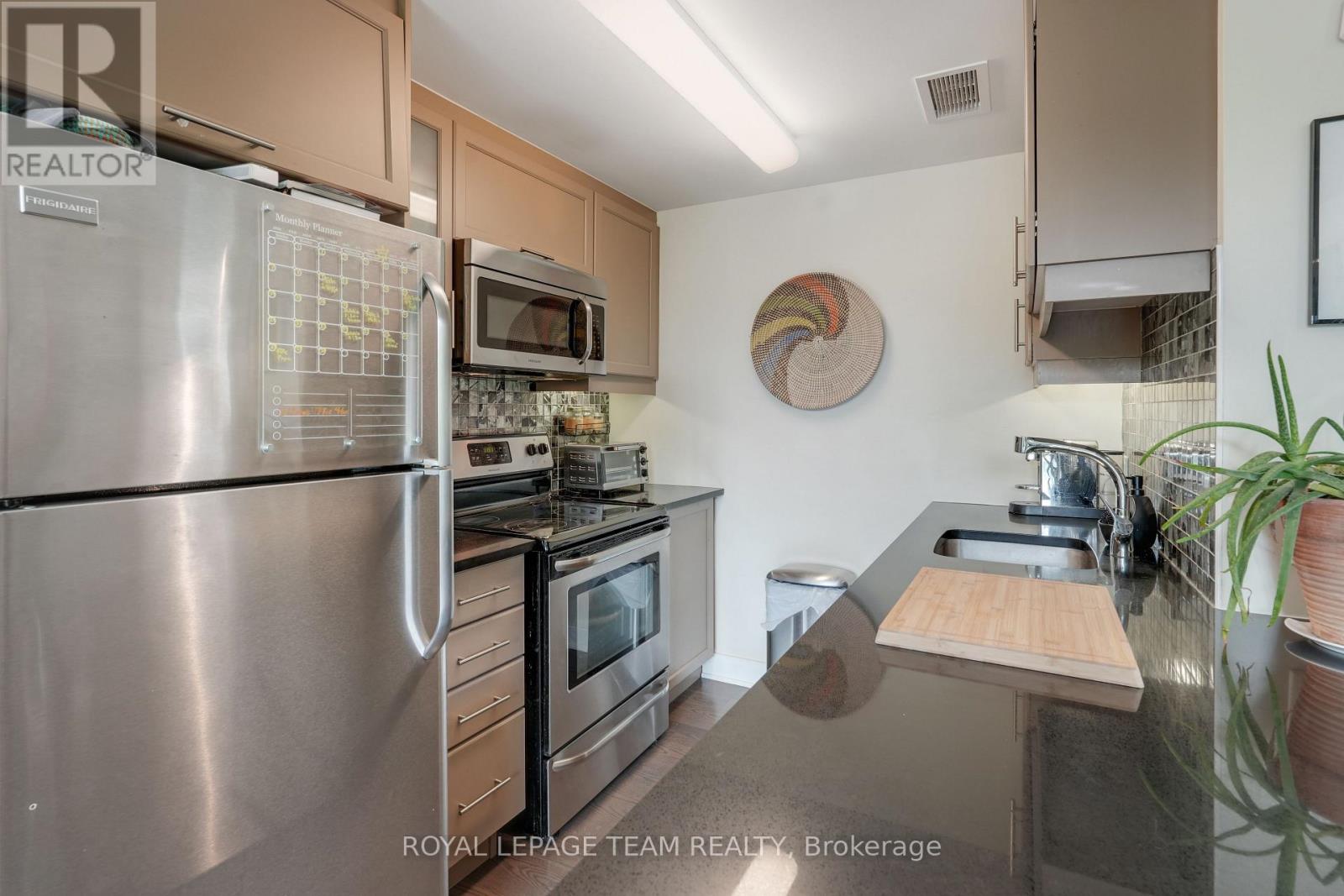 324 - 300c Lett Street