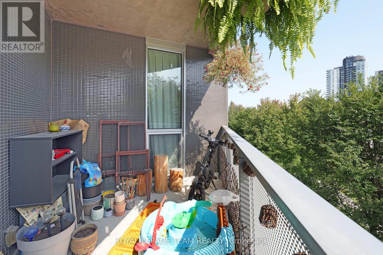 324 - 300c Lett Street