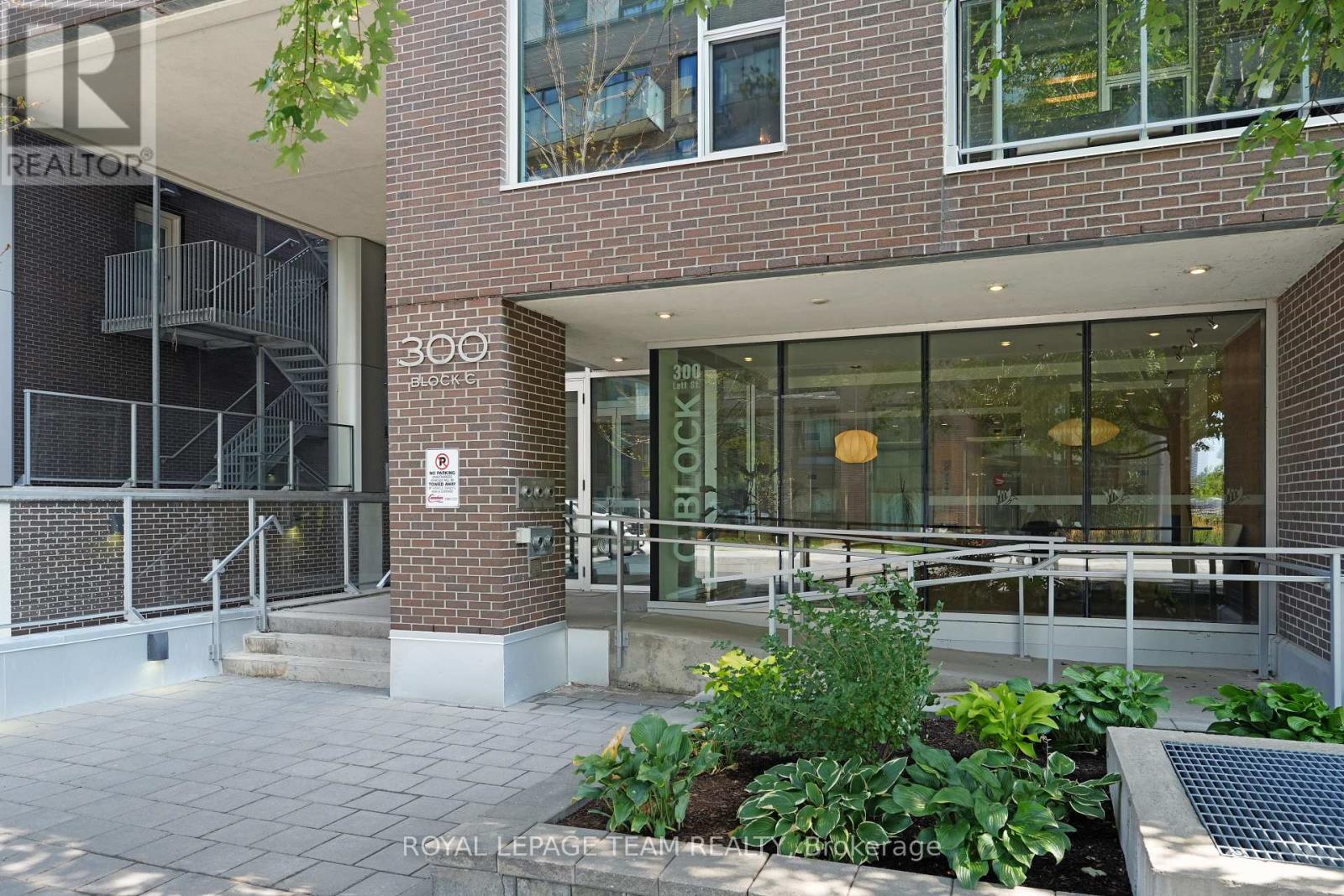 324 - 300c Lett Street