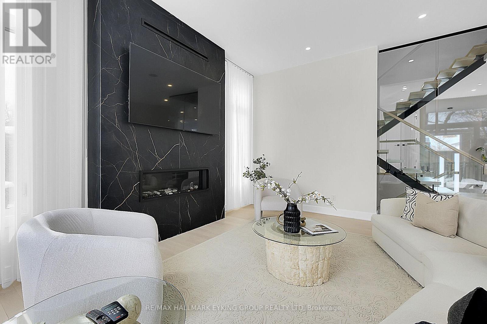 623 Rowanwood Avenue