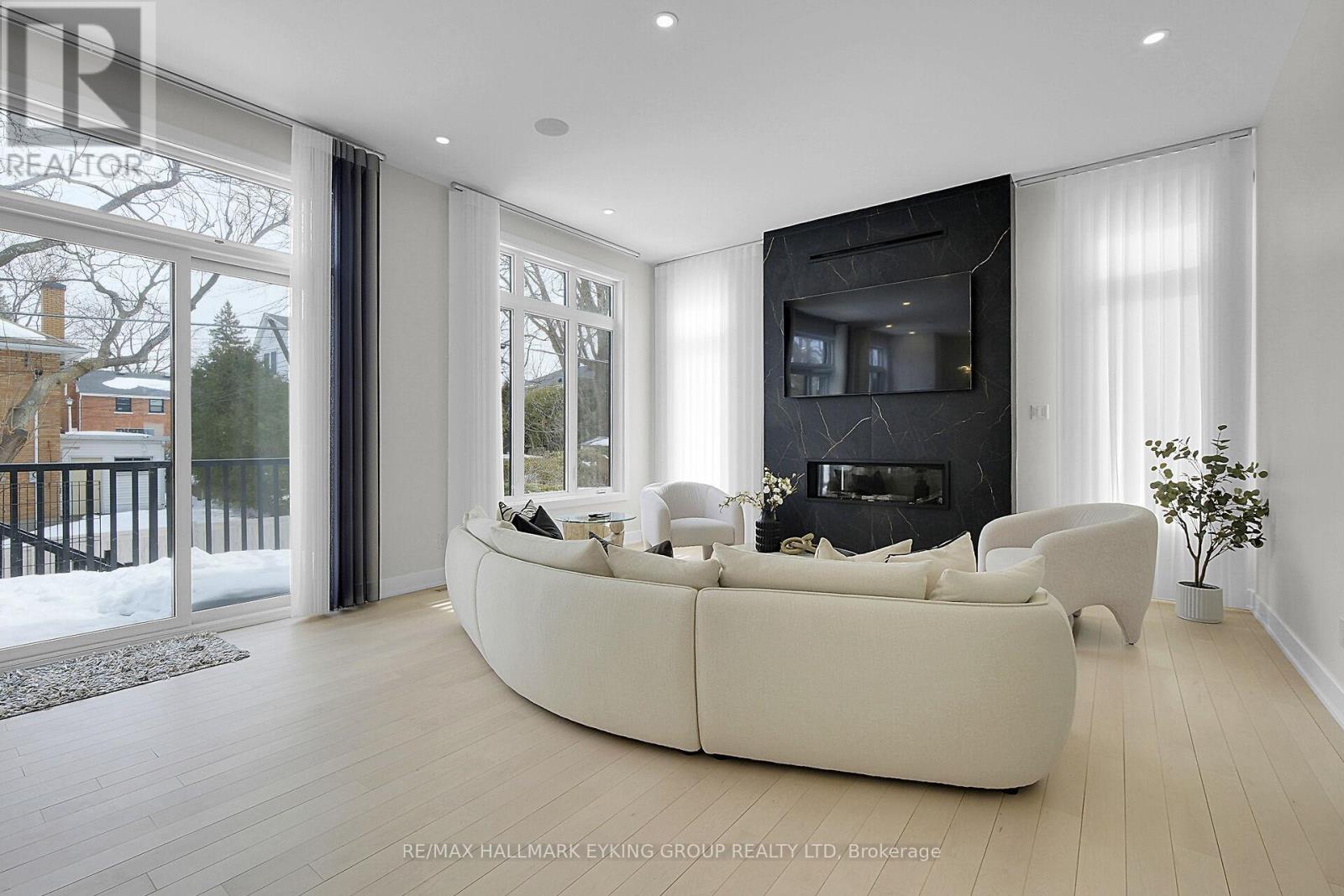 623 Rowanwood Avenue