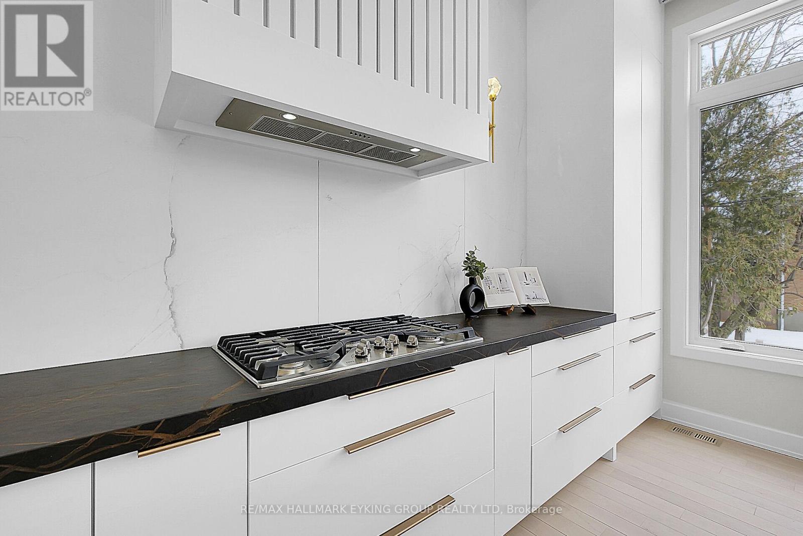 623 Rowanwood Avenue