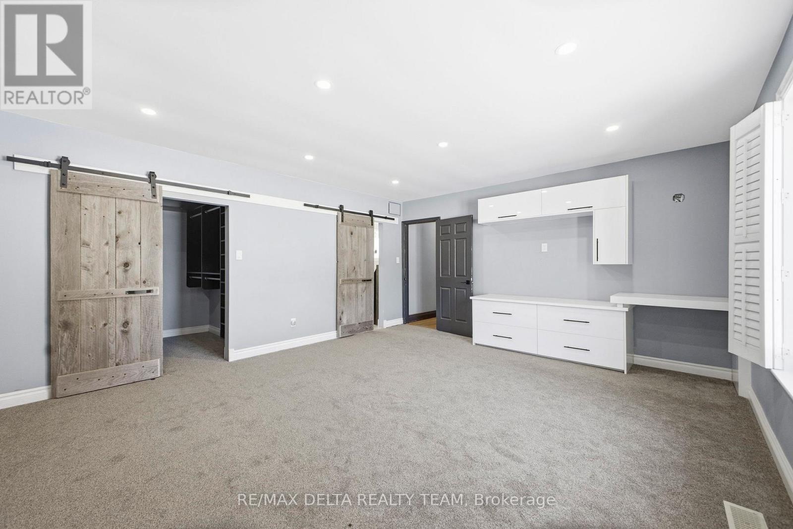 1653 Lakeshore Drive