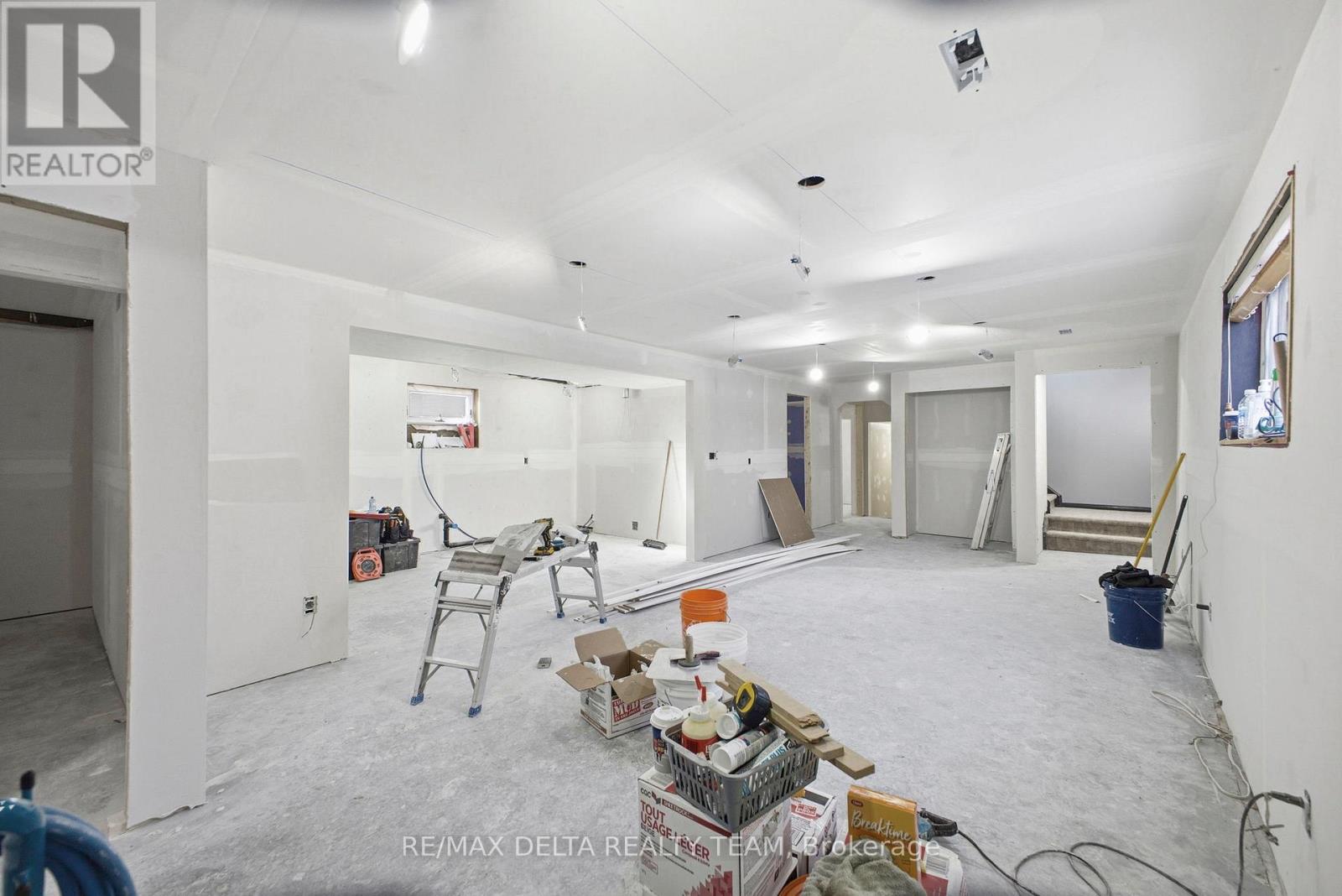 1653 Lakeshore Drive