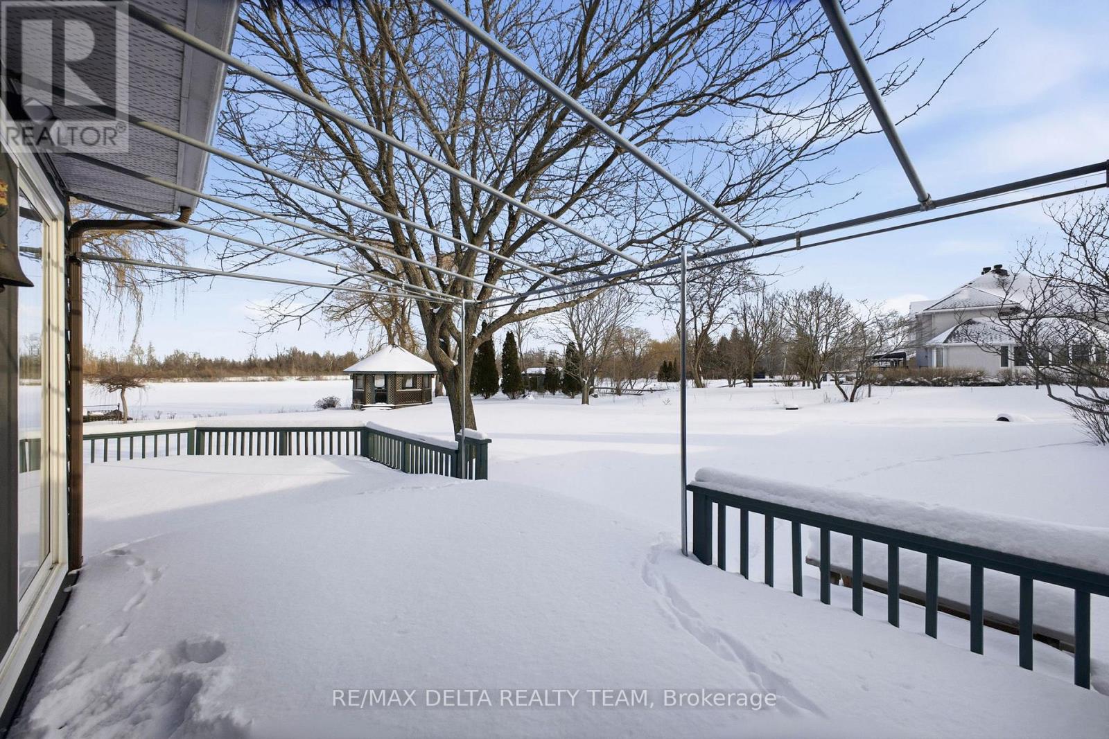 1653 Lakeshore Drive