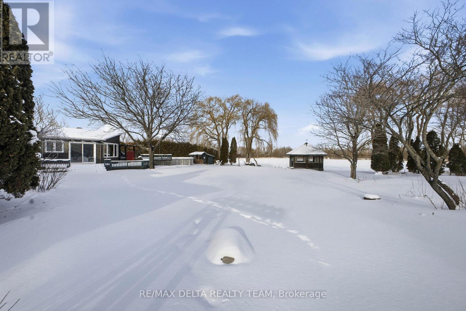 1653 Lakeshore Drive