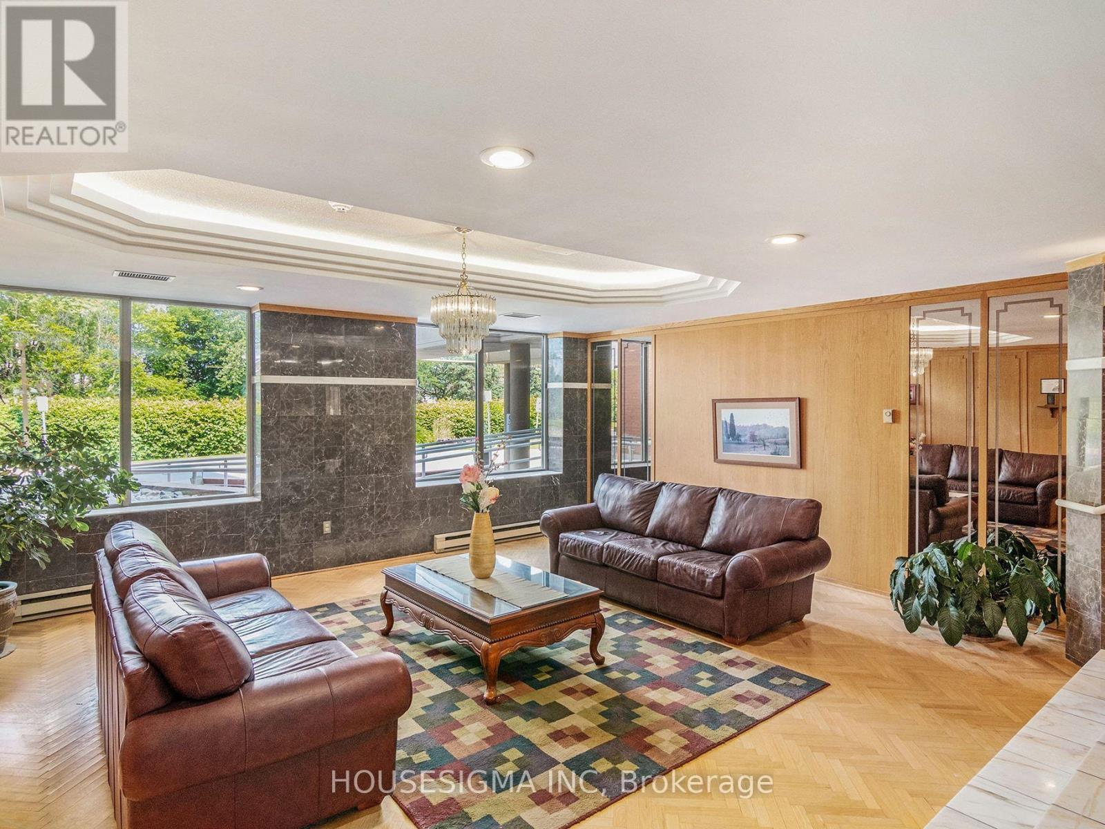 716 - 960 Teron Road