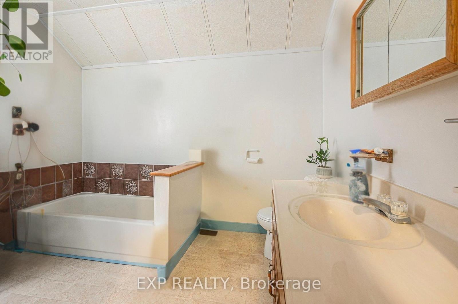 115 Richey Street, Unit 113