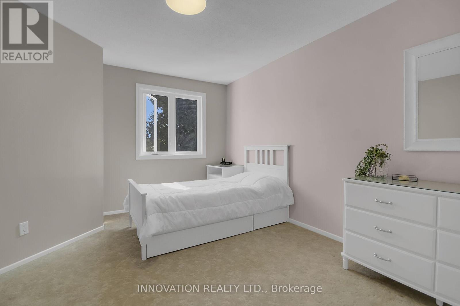 76 Chickasaw Crescent