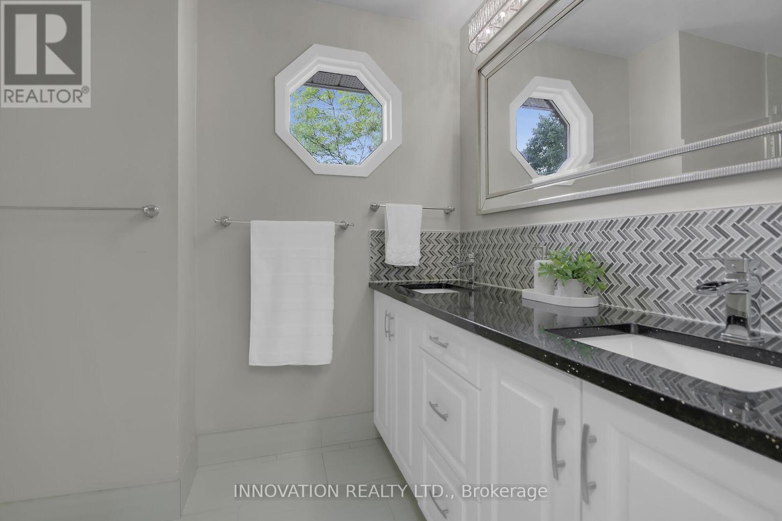 76 Chickasaw Crescent