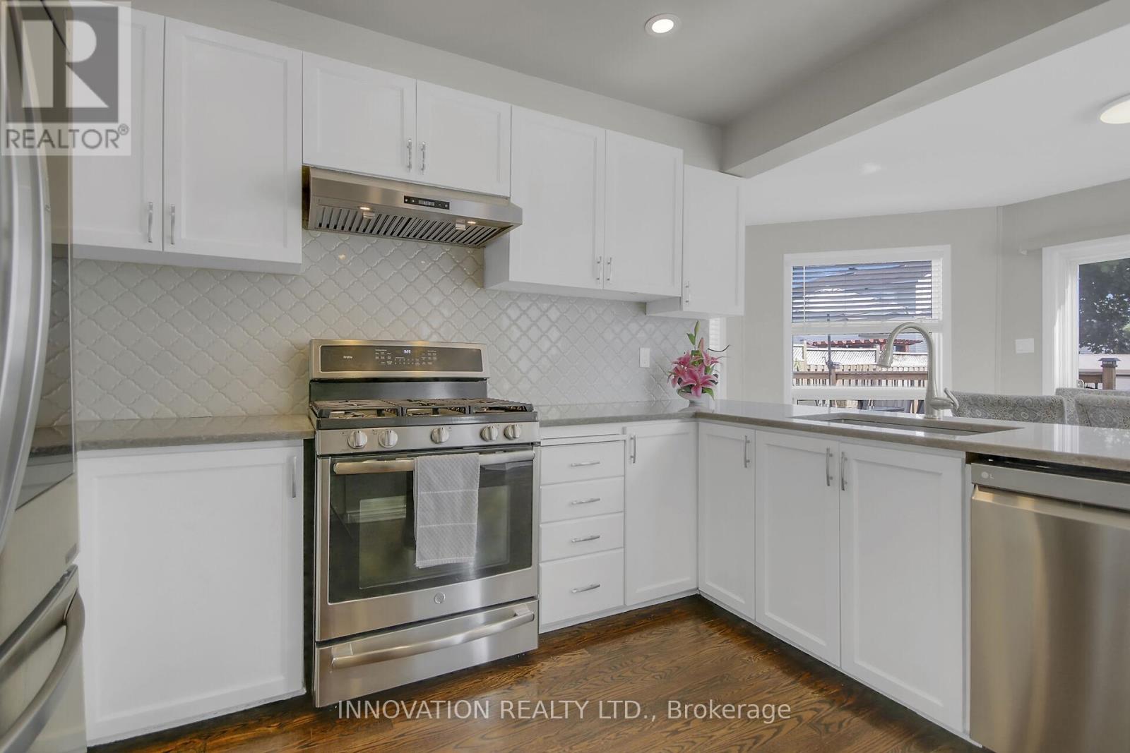 76 Chickasaw Crescent