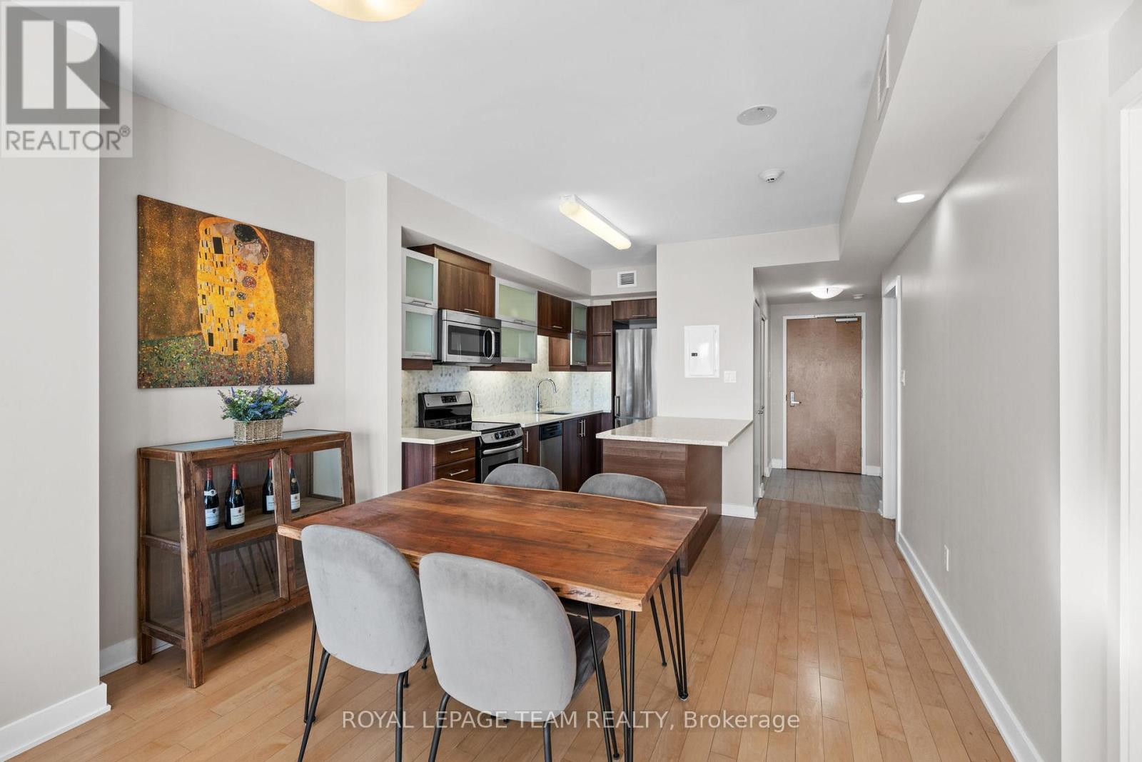 907 - 40 Nepean Street