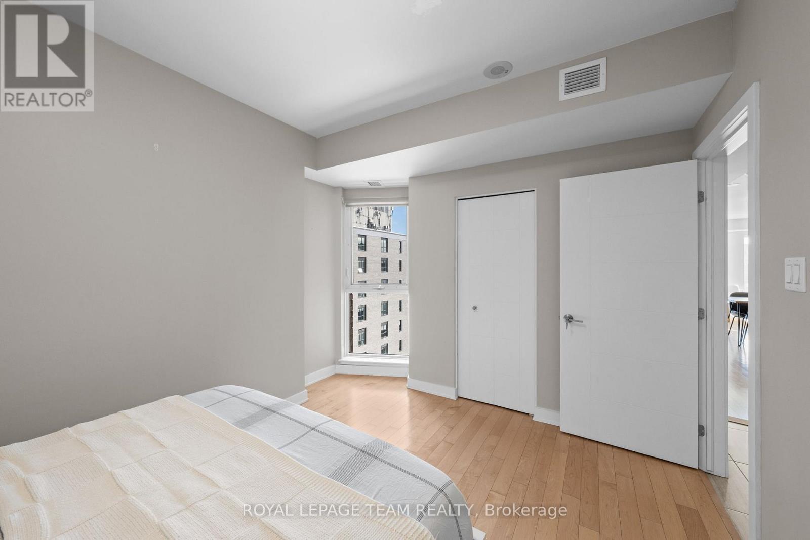 907 - 40 Nepean Street